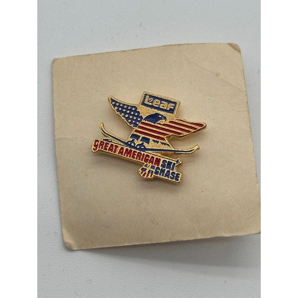 Great American Ski Chase Pin Leaf 1988‎ Gold Tone Eagle USA Vintage